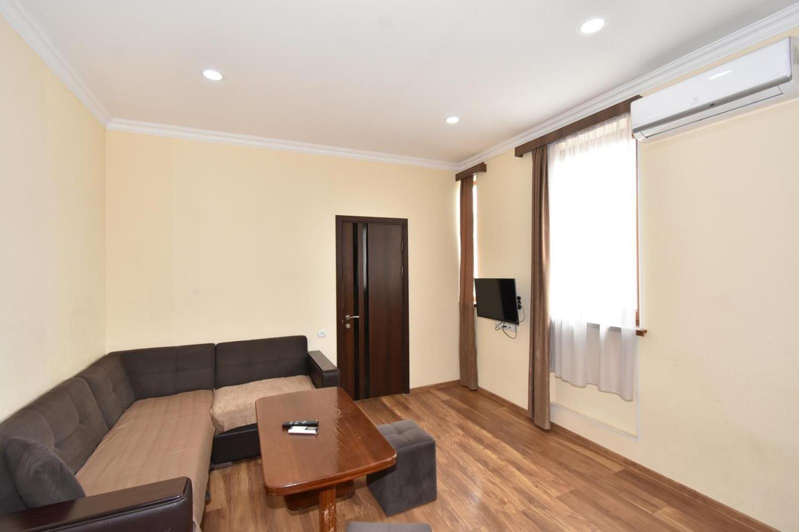 יירבאן Modern Apartments And Tours מראה חיצוני תמונה
