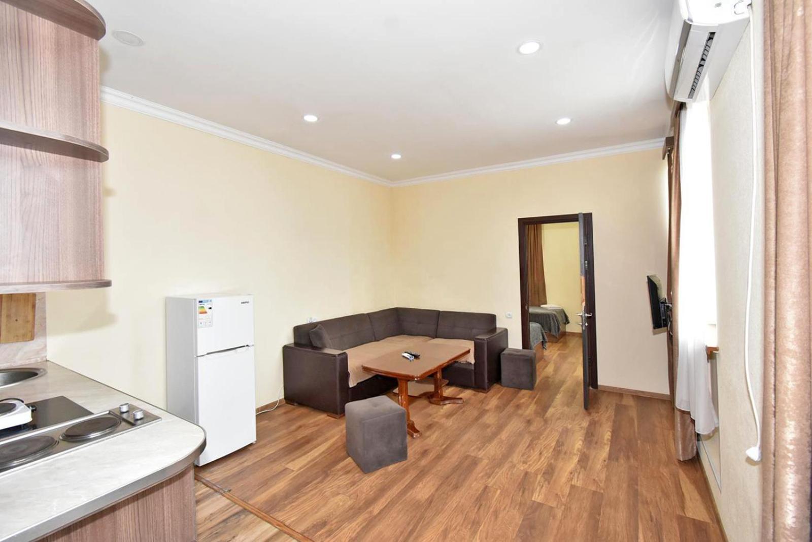 יירבאן Modern Apartments And Tours מראה חיצוני תמונה